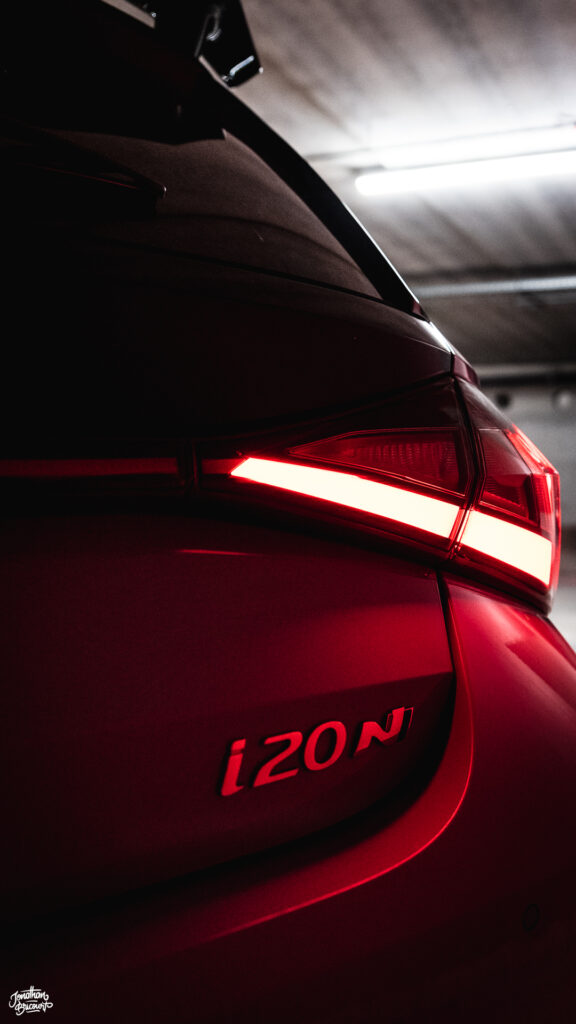 HYUNDAI-2 Photographie détail d'une Hyundai I20n..